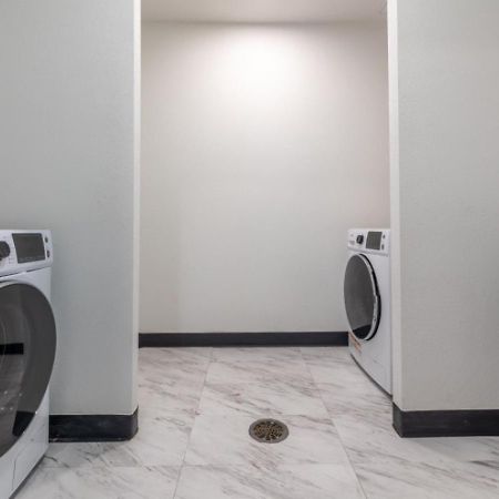 Reese Tower Aparthotel Tulsa Ngoại thất bức ảnh